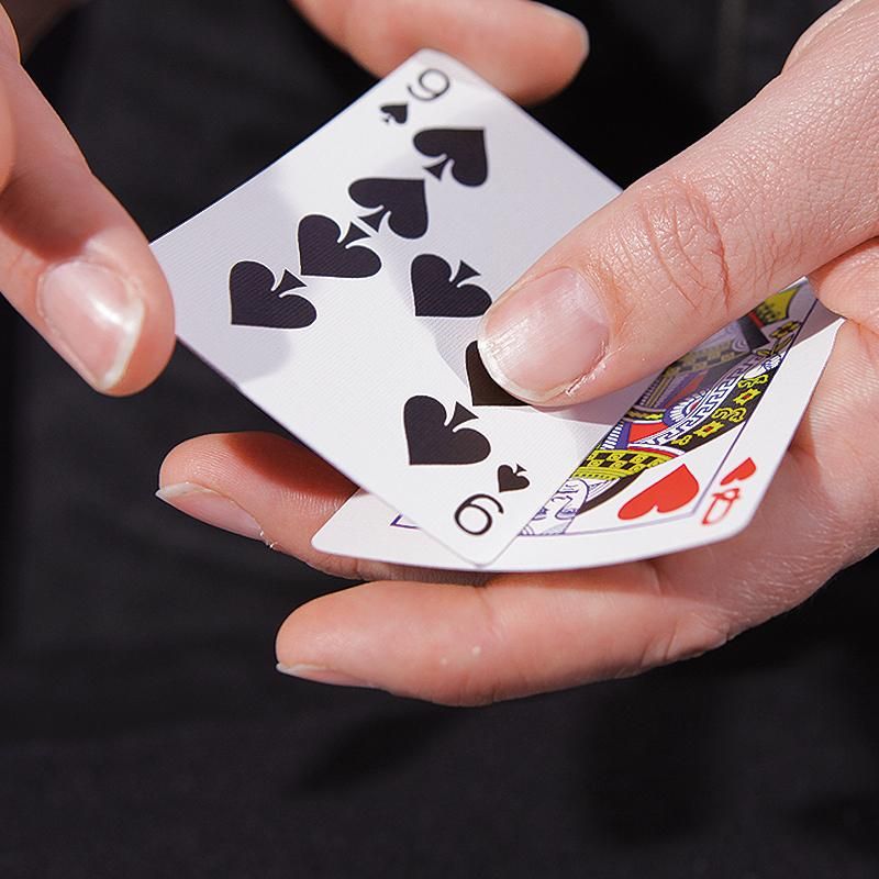 Mind-blowing Card Tricks Gift Set